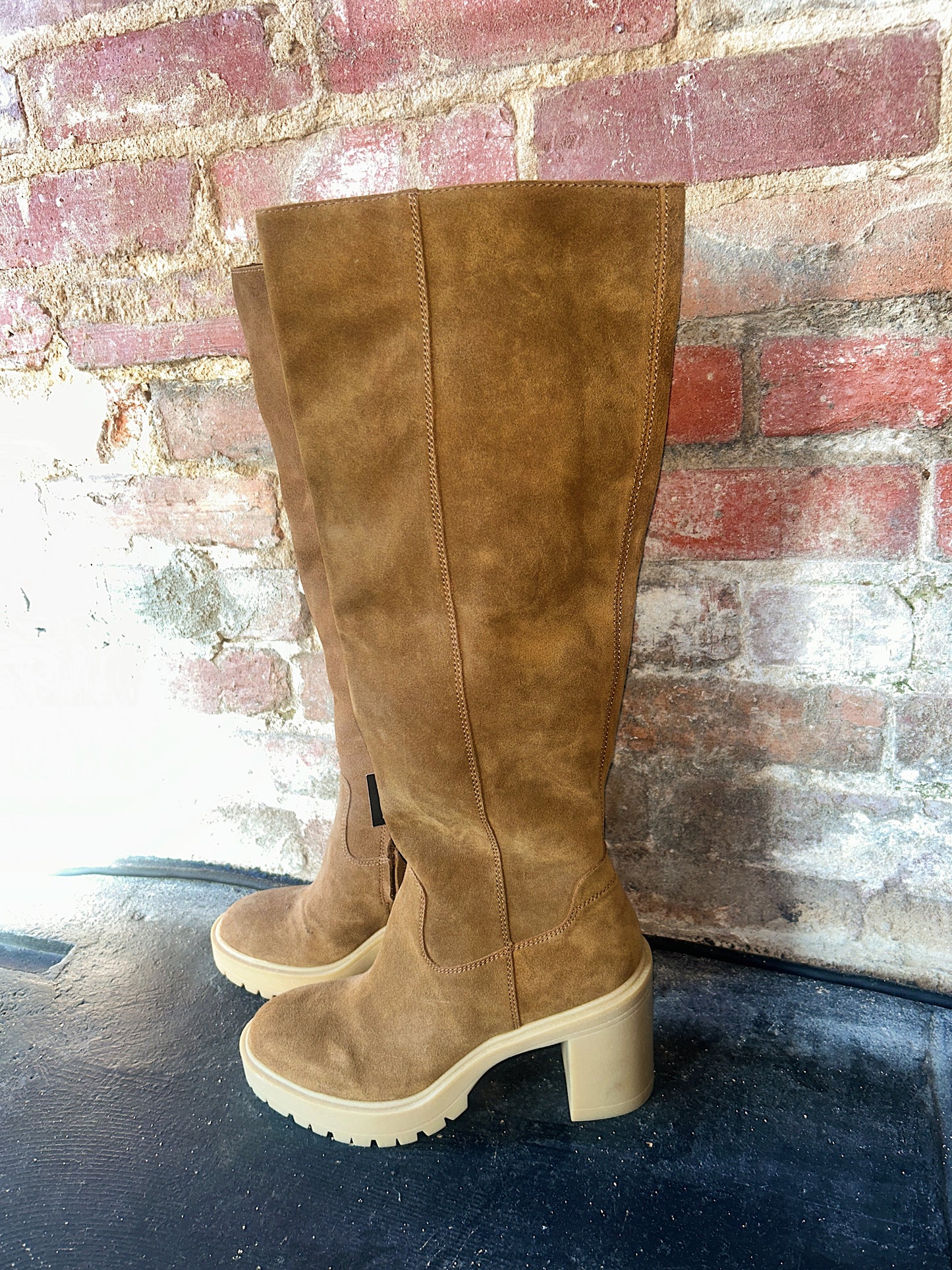 Dolce Vita Corry H2O Dark Brown Suede