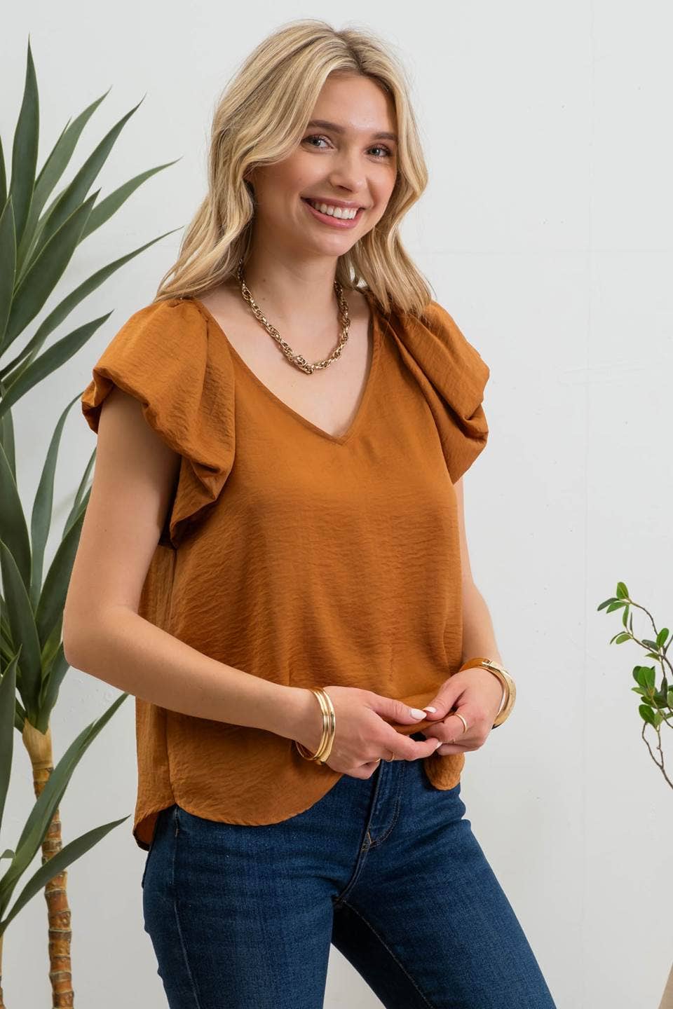 Blu Pepper - V NECK BALLOON SHORT SLEEVE BLOUSE: LIGHT TAUPE