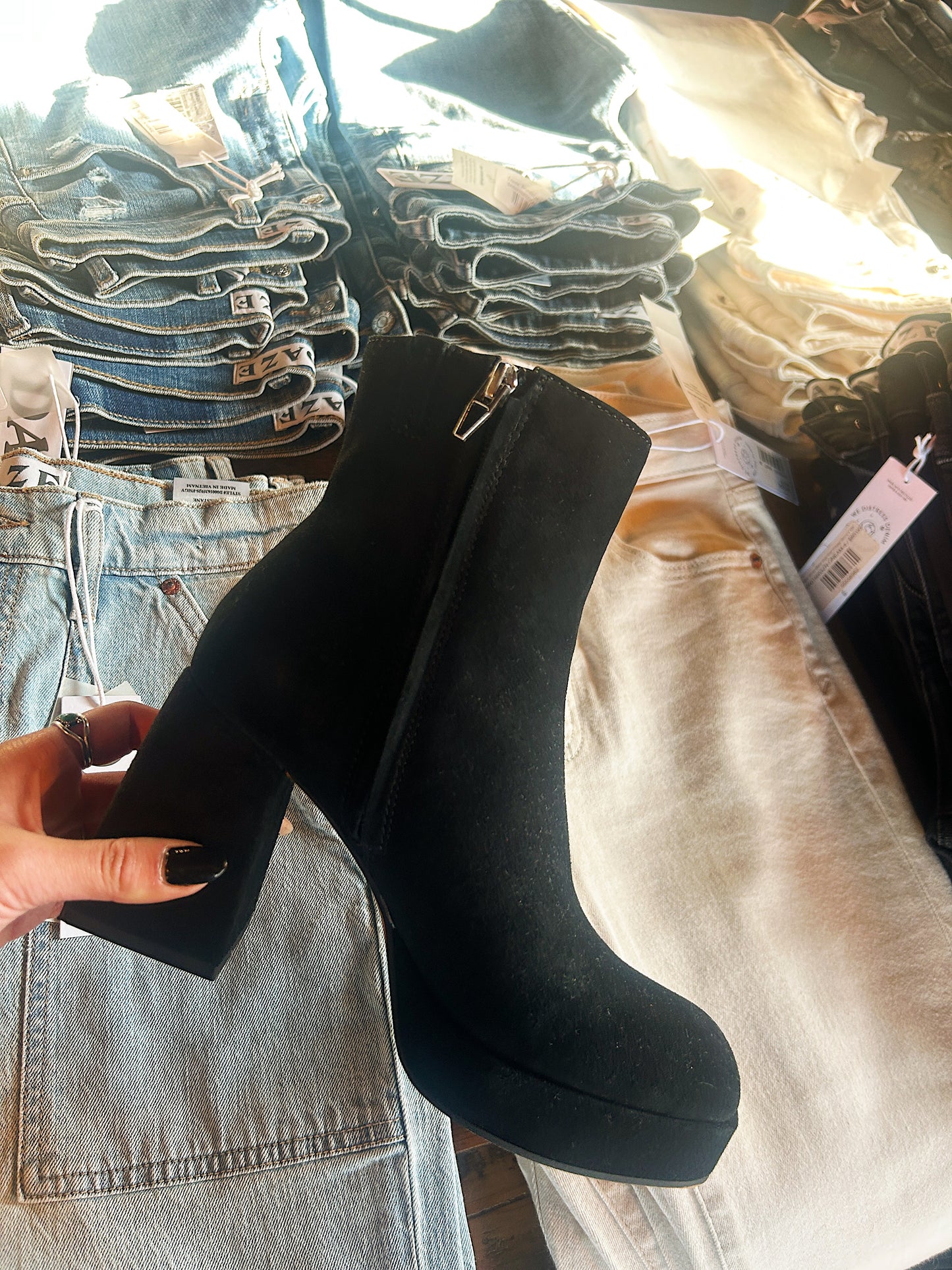 Dolce Vita Ulyses Black Suede