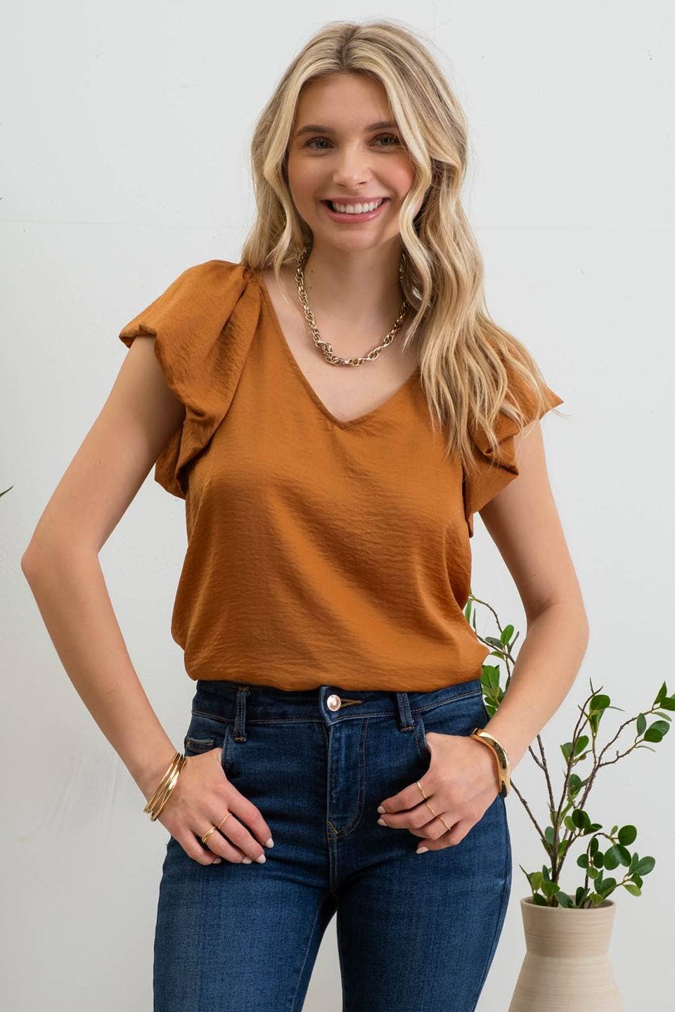 Blu Pepper - V NECK BALLOON SHORT SLEEVE BLOUSE: LIGHT TAUPE